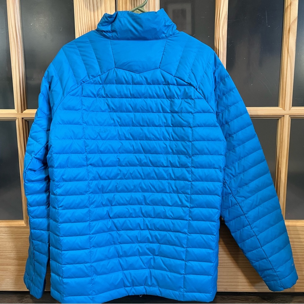 Mountain Hardwear Down Puffer - Men’s Medium - Powder Blue - Like New Condition - Picture 3 of 13